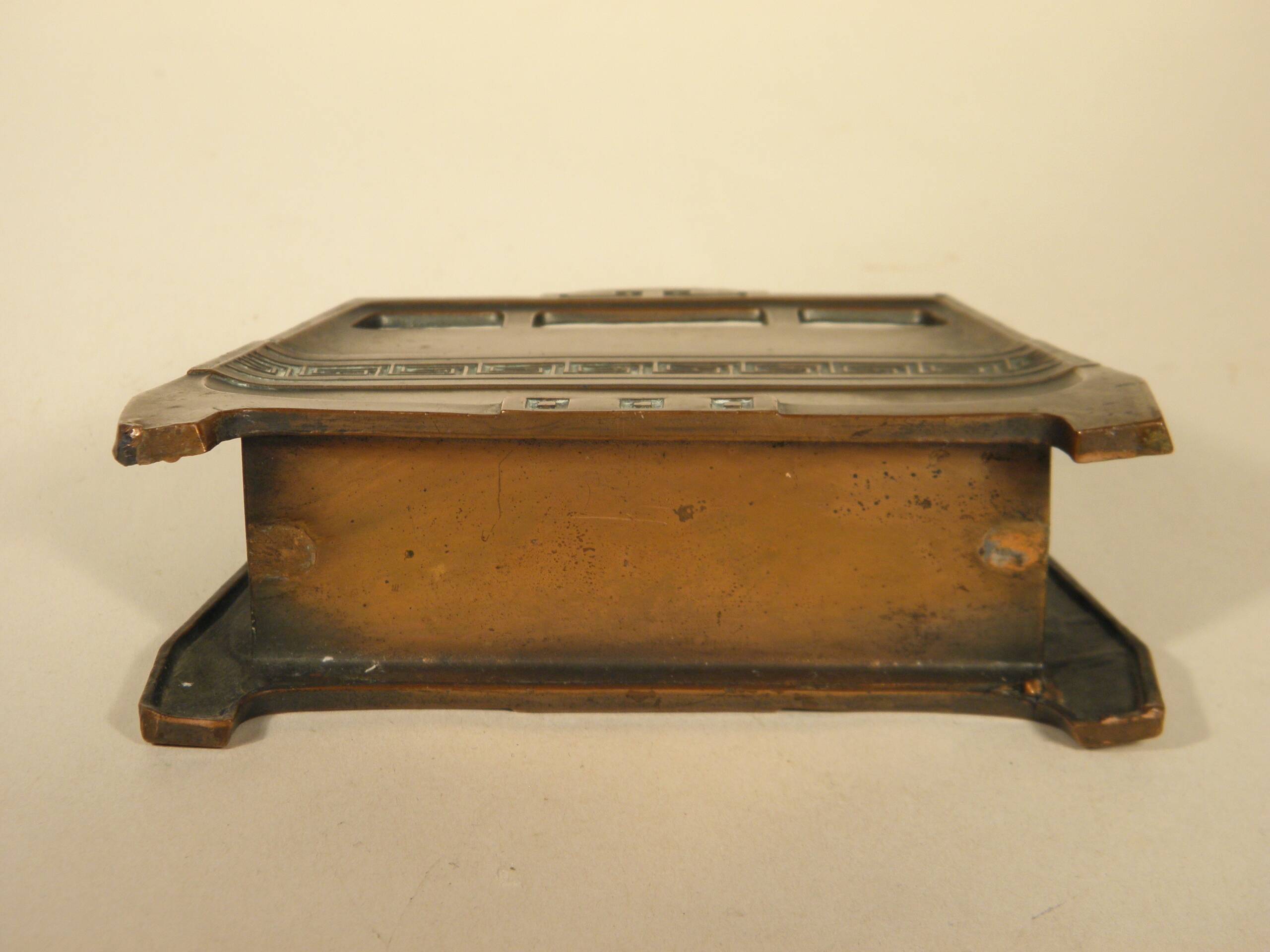 Arts and crafts letter holder