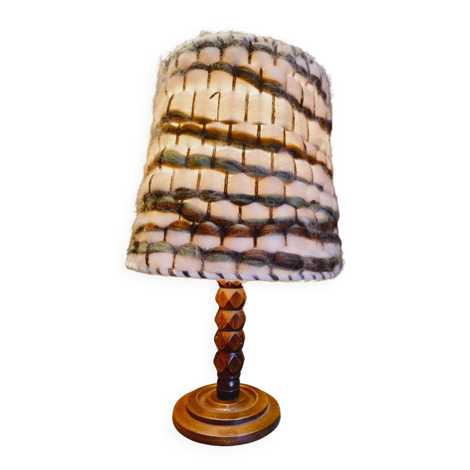 Wood and wool lamp
