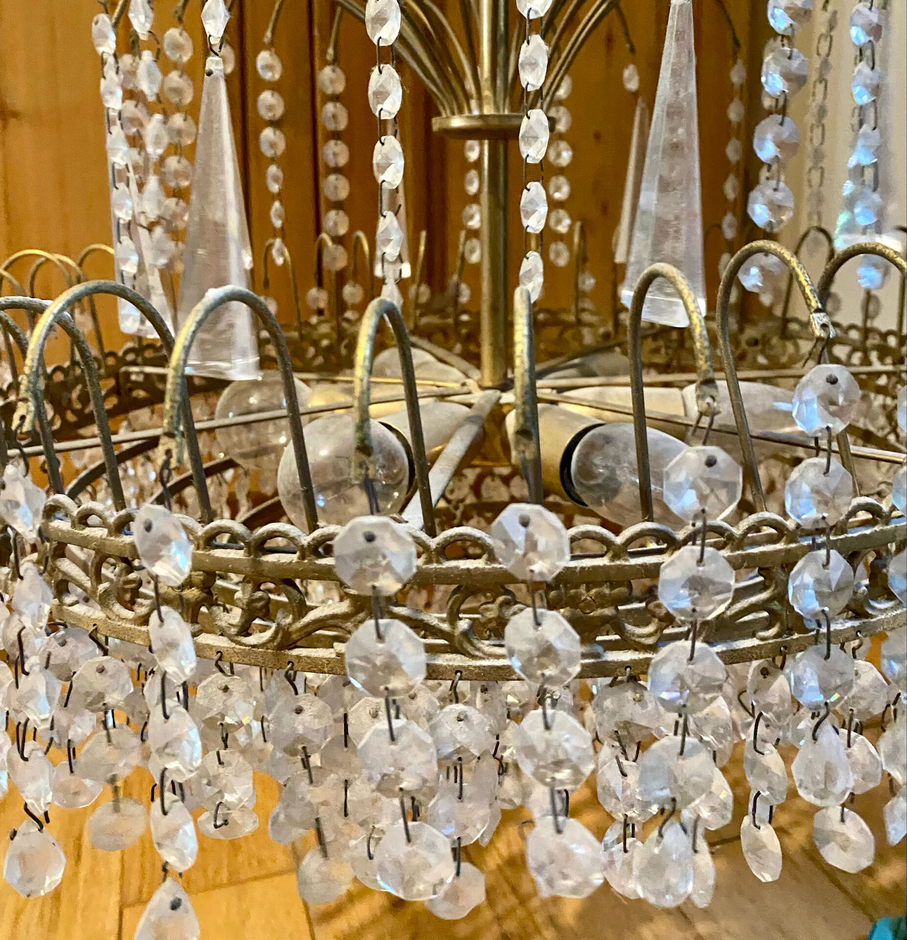Grand vintage cascade chandelier from the 1960s.