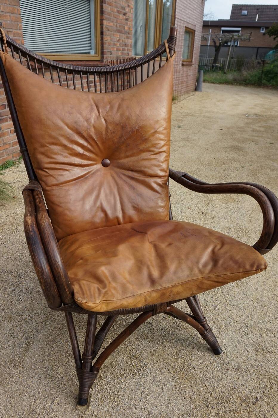 Chaise longue vintage en bambou et rotin avec coussins en cuir, années 1960