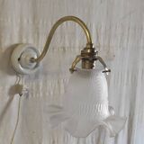 Swan neck wall light in brass, porcelain and glass - mid 20th century