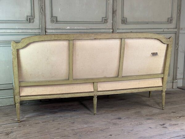 Banquette Louis XVI en bois sculpté et peint vert clair, XVIIIème siècle