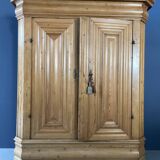 Large Frankfurt Wave Cabinet, Pine Wood, 18th Century