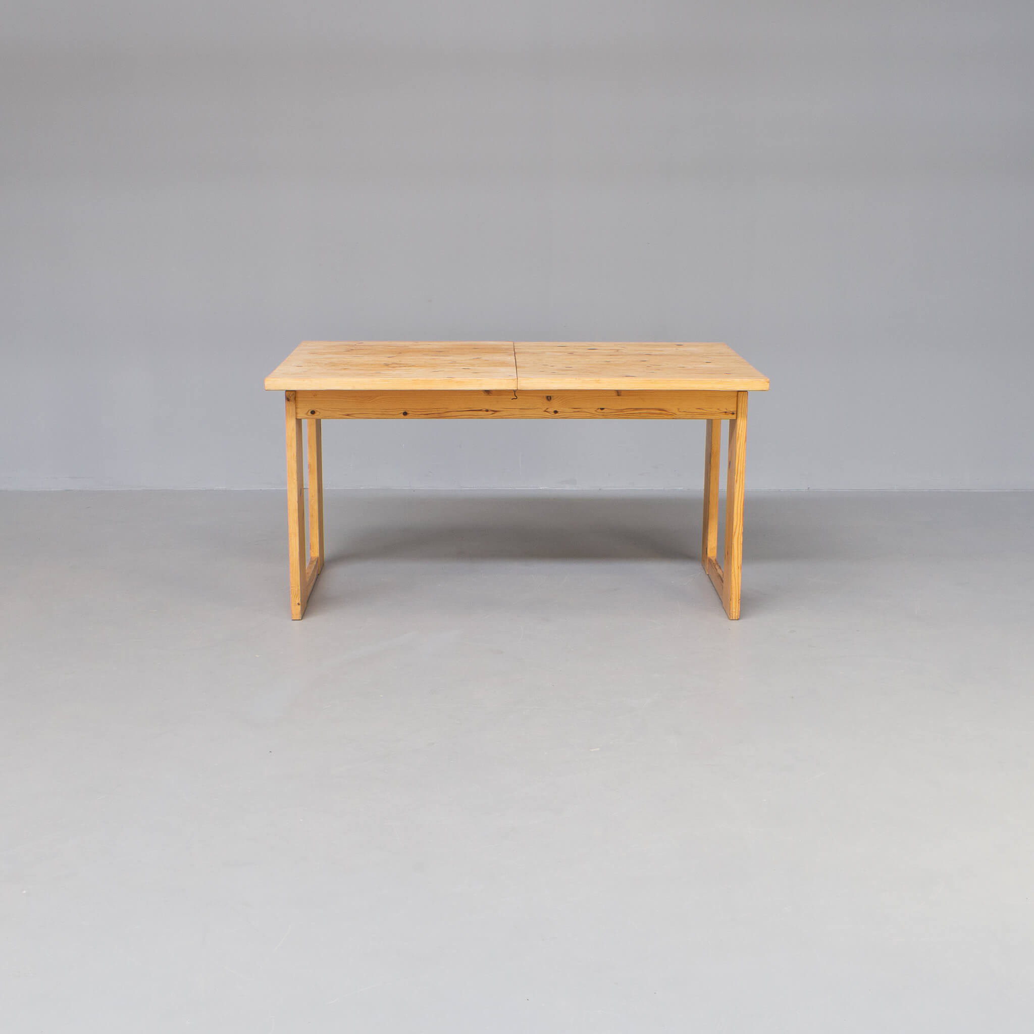 70s pine wooden extendable dining table