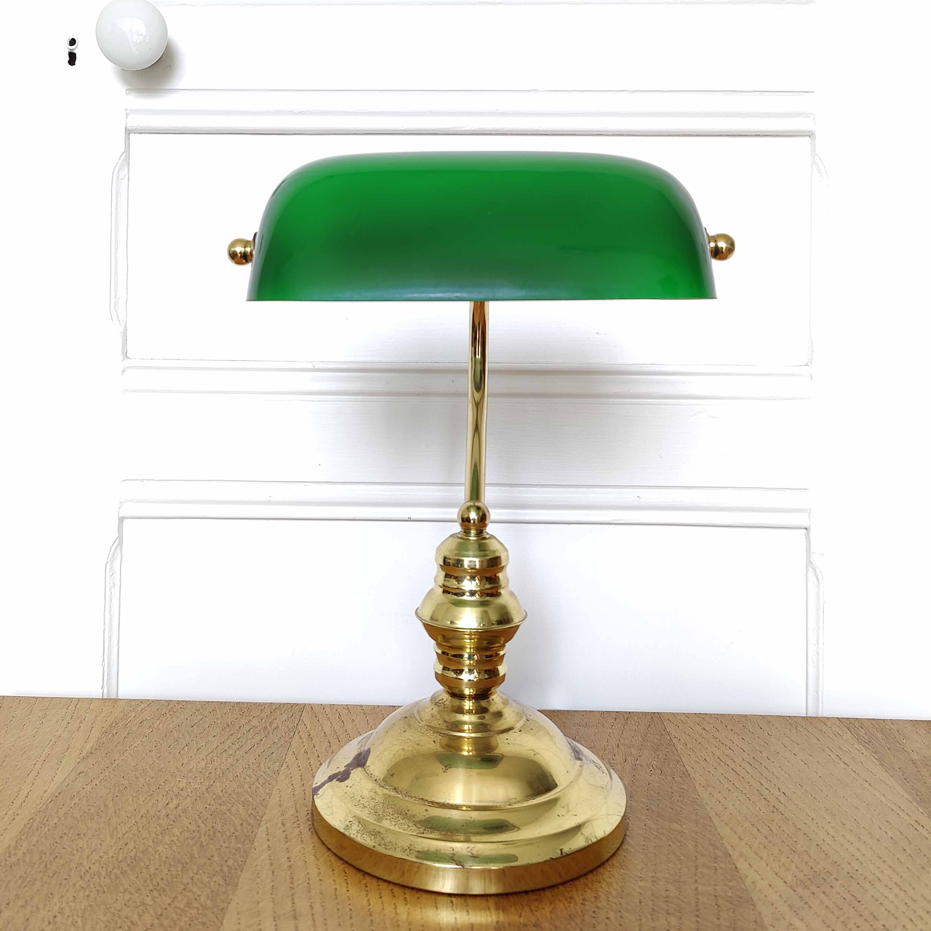Green opaline banker lamp