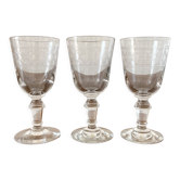 3 verres à pied à vin blanc en verre gravé du 19eme
