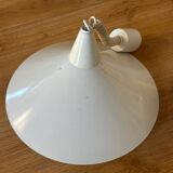 Set of 2 white metal pendant lights