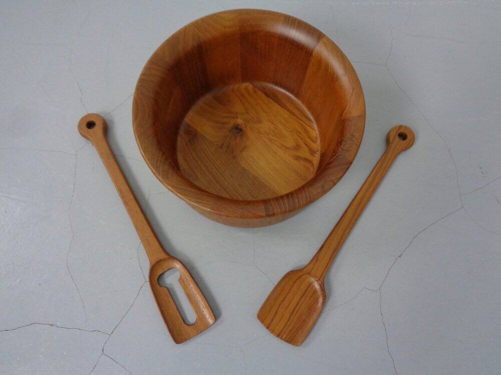 Mid-Century Teak Salad Bowl and Spoons by Richard Nissen for Nissen, 1960s, Set of 3
