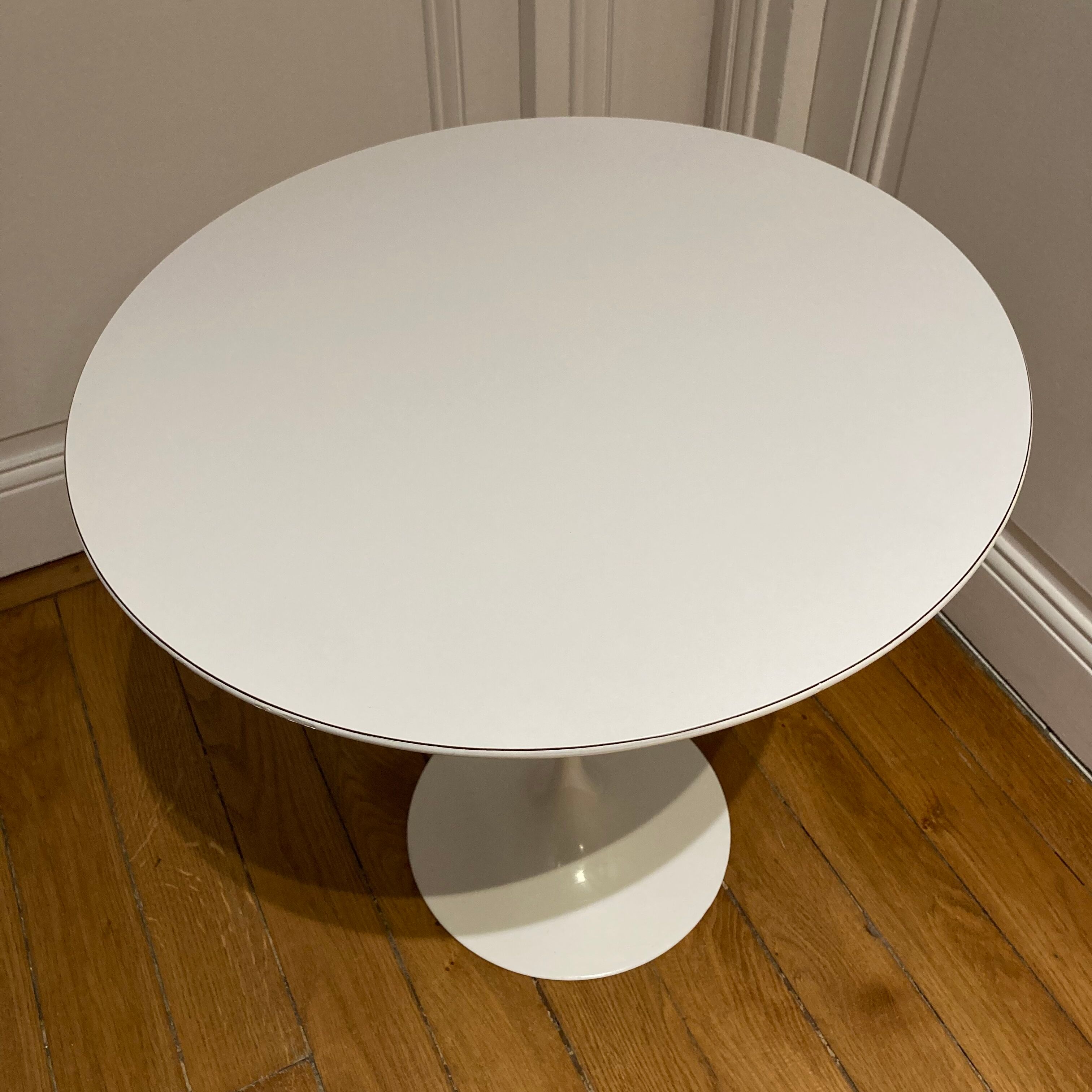 Side table Eero Saarinen for Knoll 1957