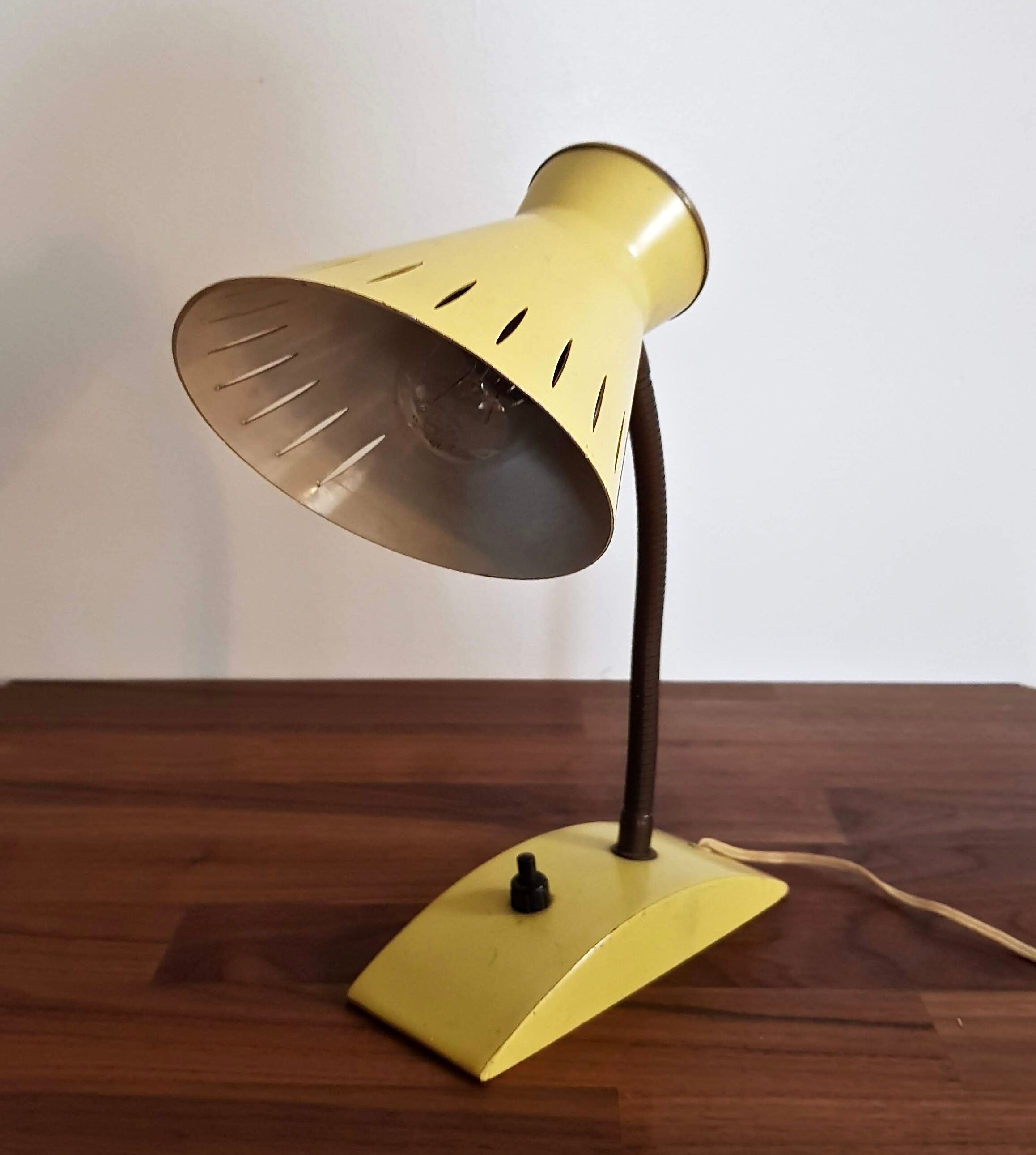 Scandinavian yellow lamp cocotte style 50s