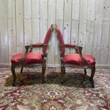 Paire de fauteuils cabriolets de style Louis XVI soie Rouge