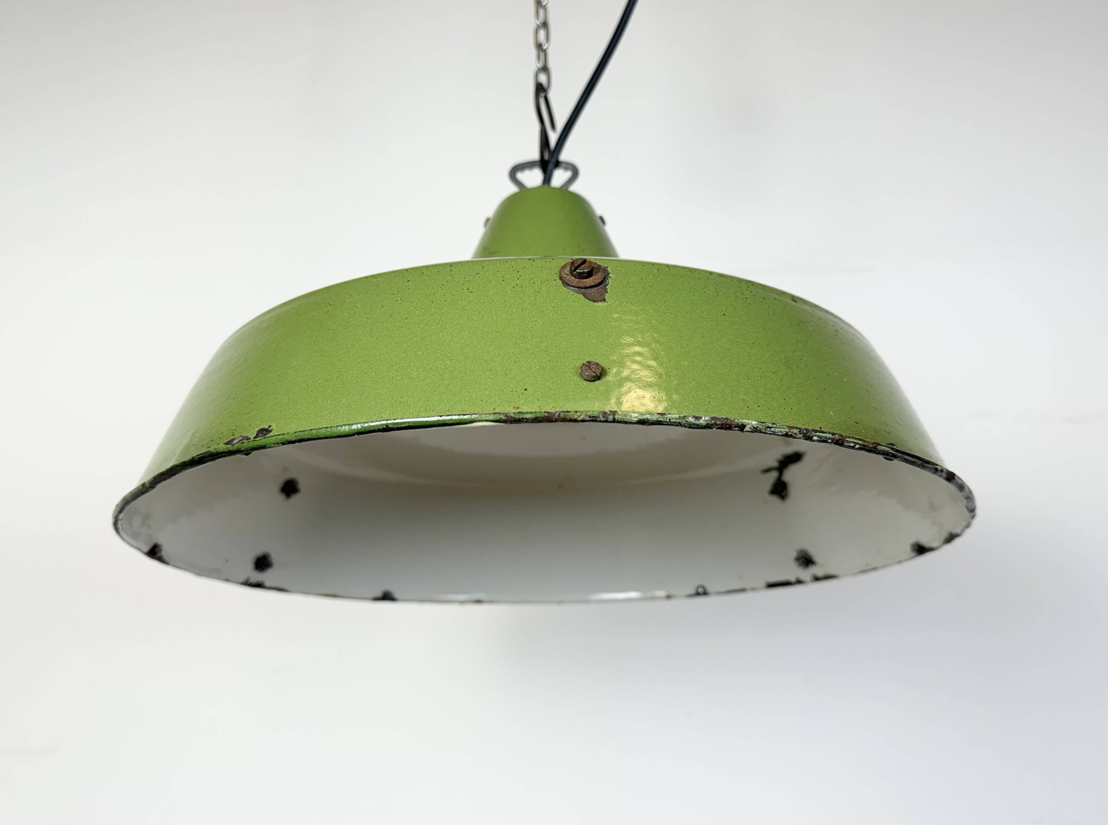 Industrial Italian Green Enamel Factory Pendant Lamp, 1960s
