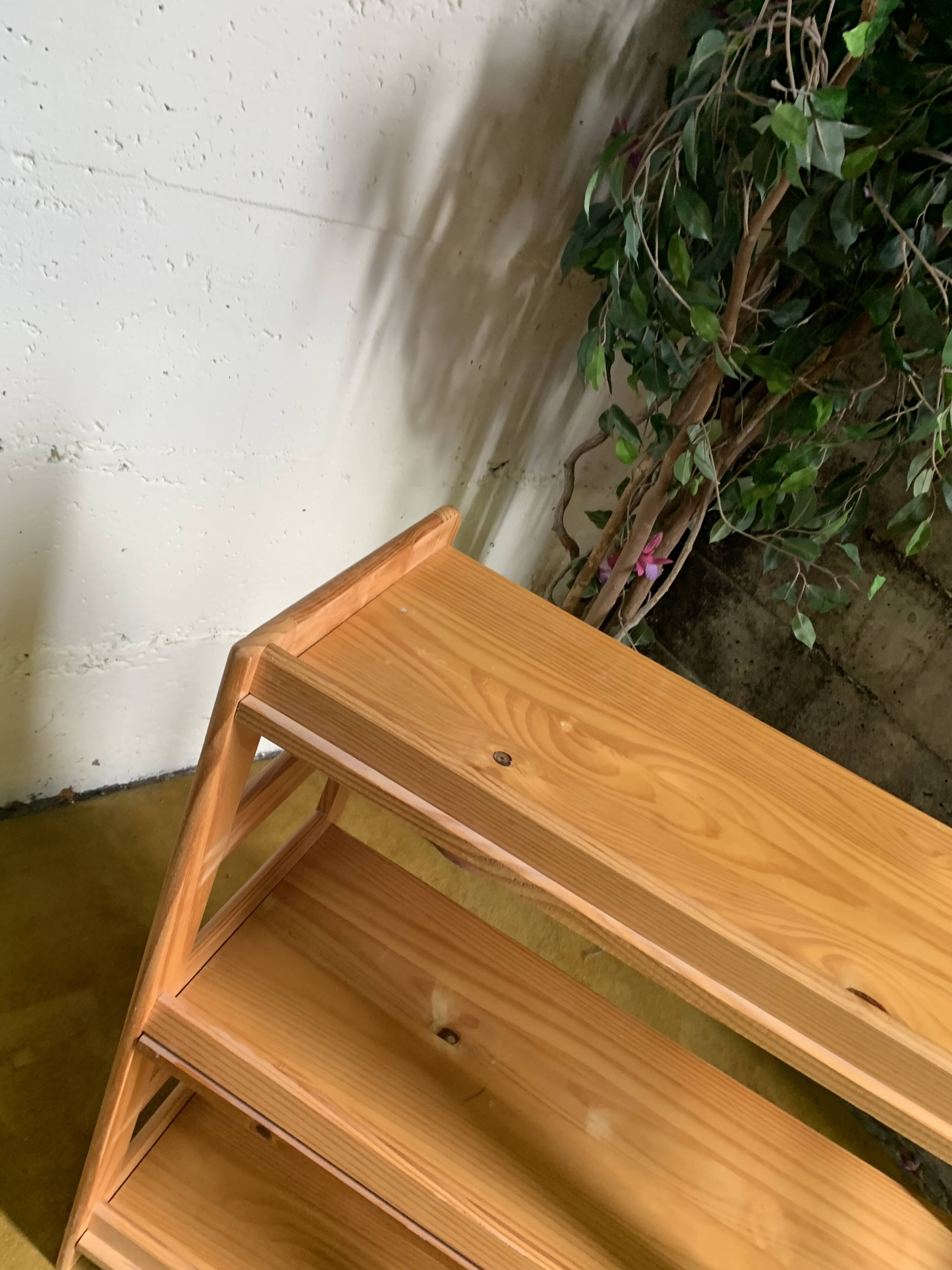 Bookshelf in pine An80