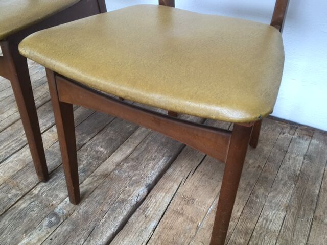 Pair of Scandinavian chairs wood