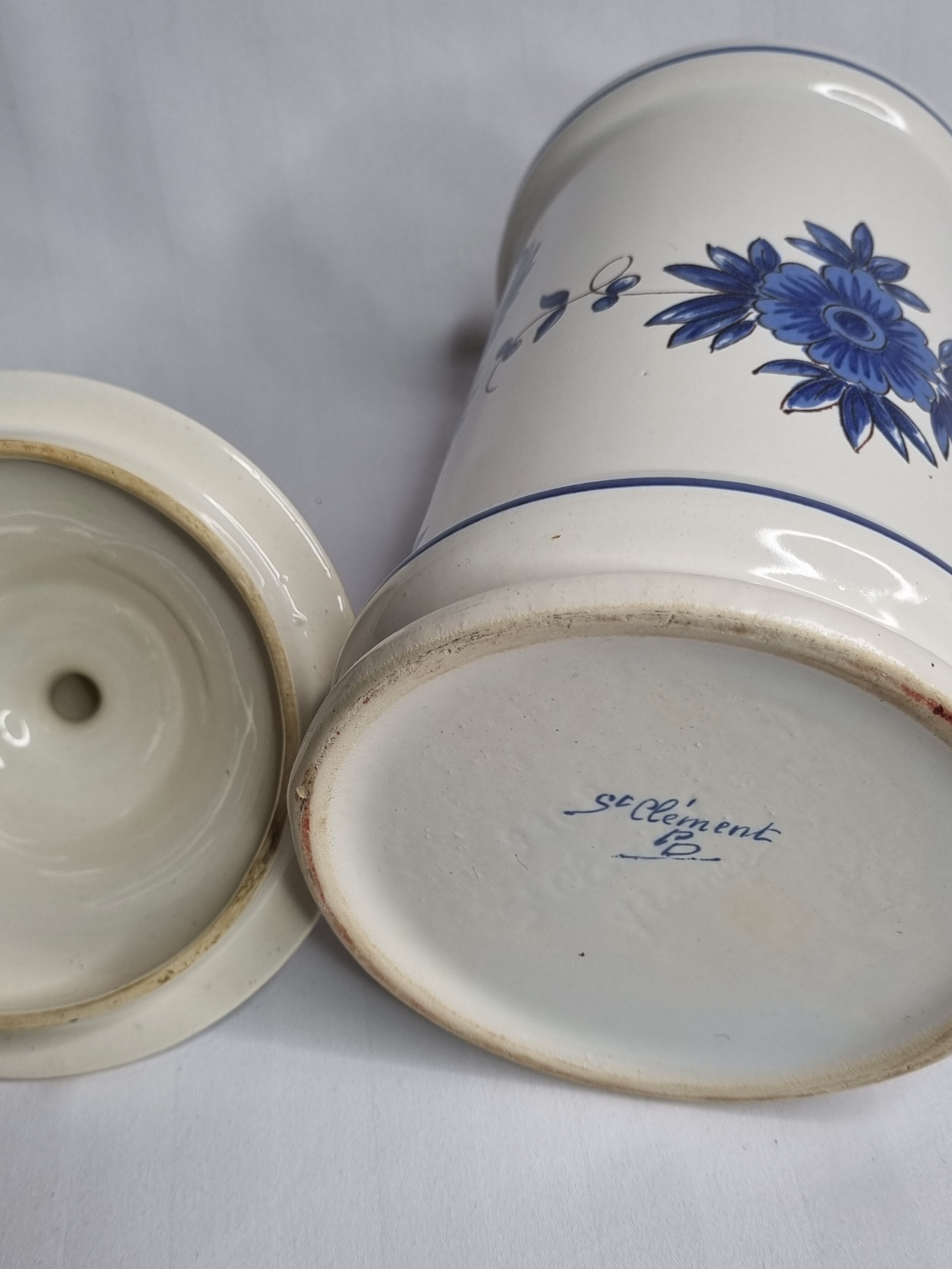 Apothecary pot "Ex. ruscus" decorated with Chimera decoration in glazed ceramic of St-Clément, 31 cm