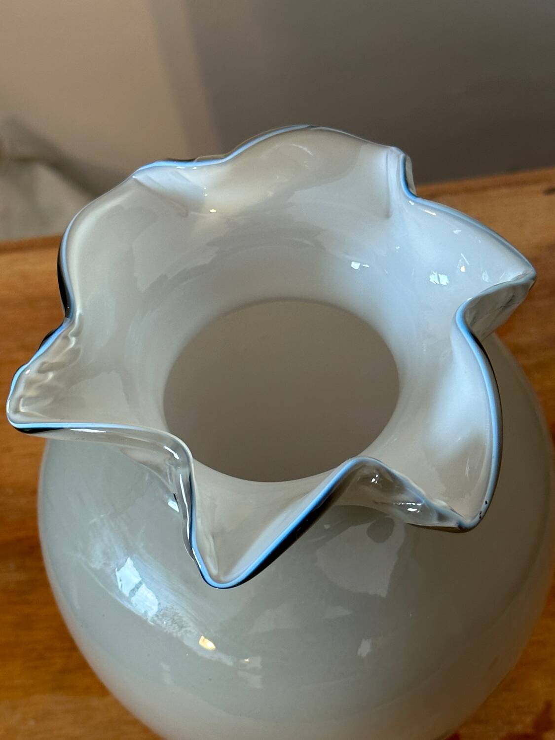 Vintage 1950s Vase in Gray Opaline - Blue Collar - H 18.5 cm