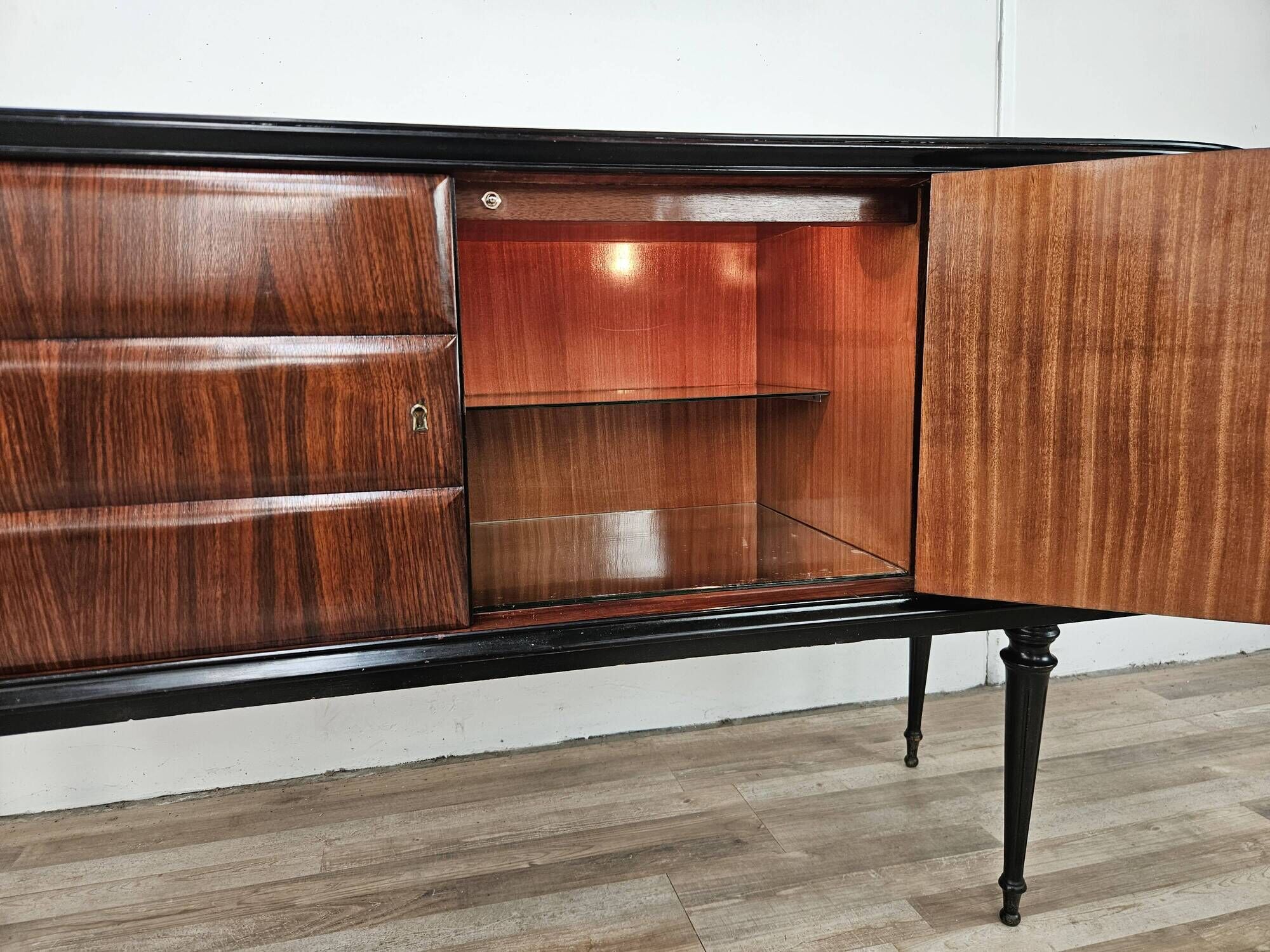 Mobile bar sideboard by Vittorio Dassi from the 1950s