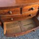 Commode galbée ancienne en acajou