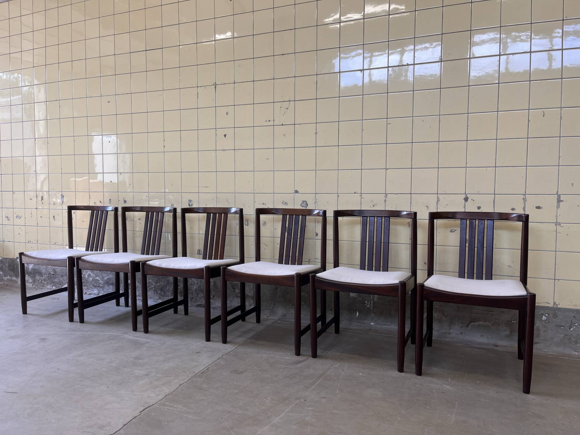 Set of six vintage Illum Wikkelsø dining chairs