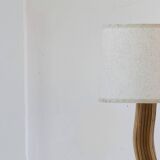 Lampe moderne en rotin ondulé