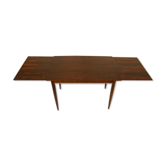 Extendable rosewood dining table made in the 1960s