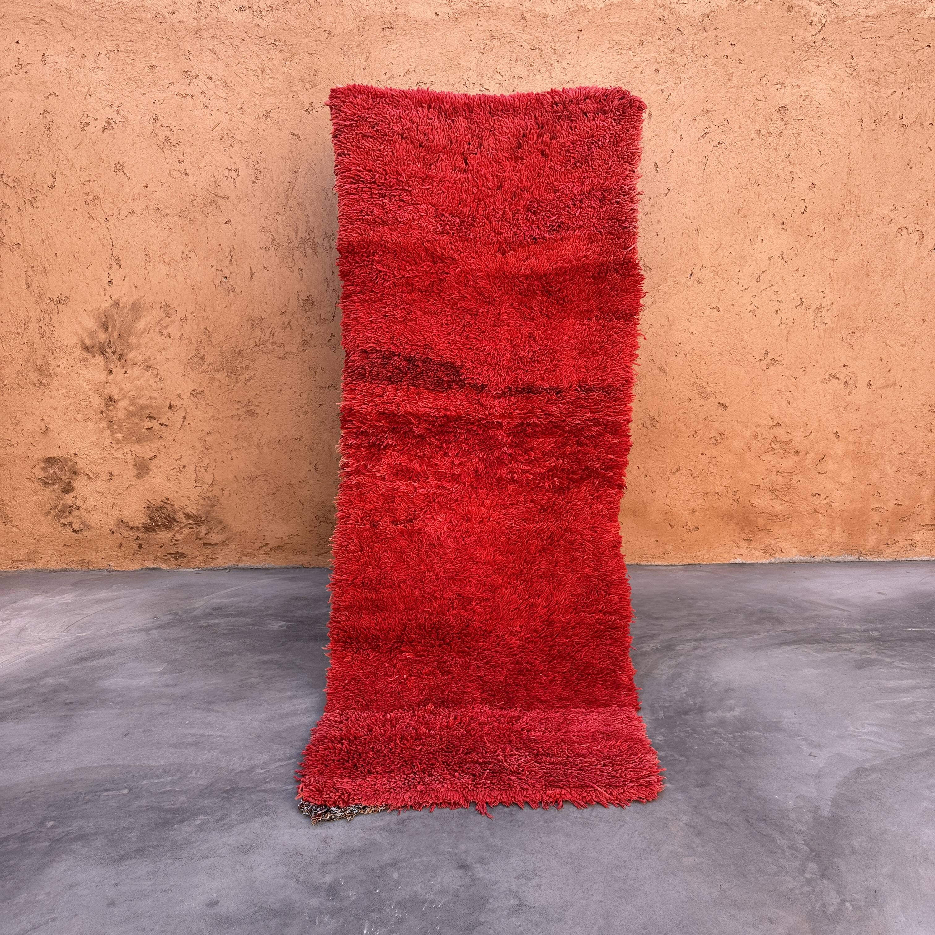 Moroccan rug Beni M'Guild red - 94 x 254 cm