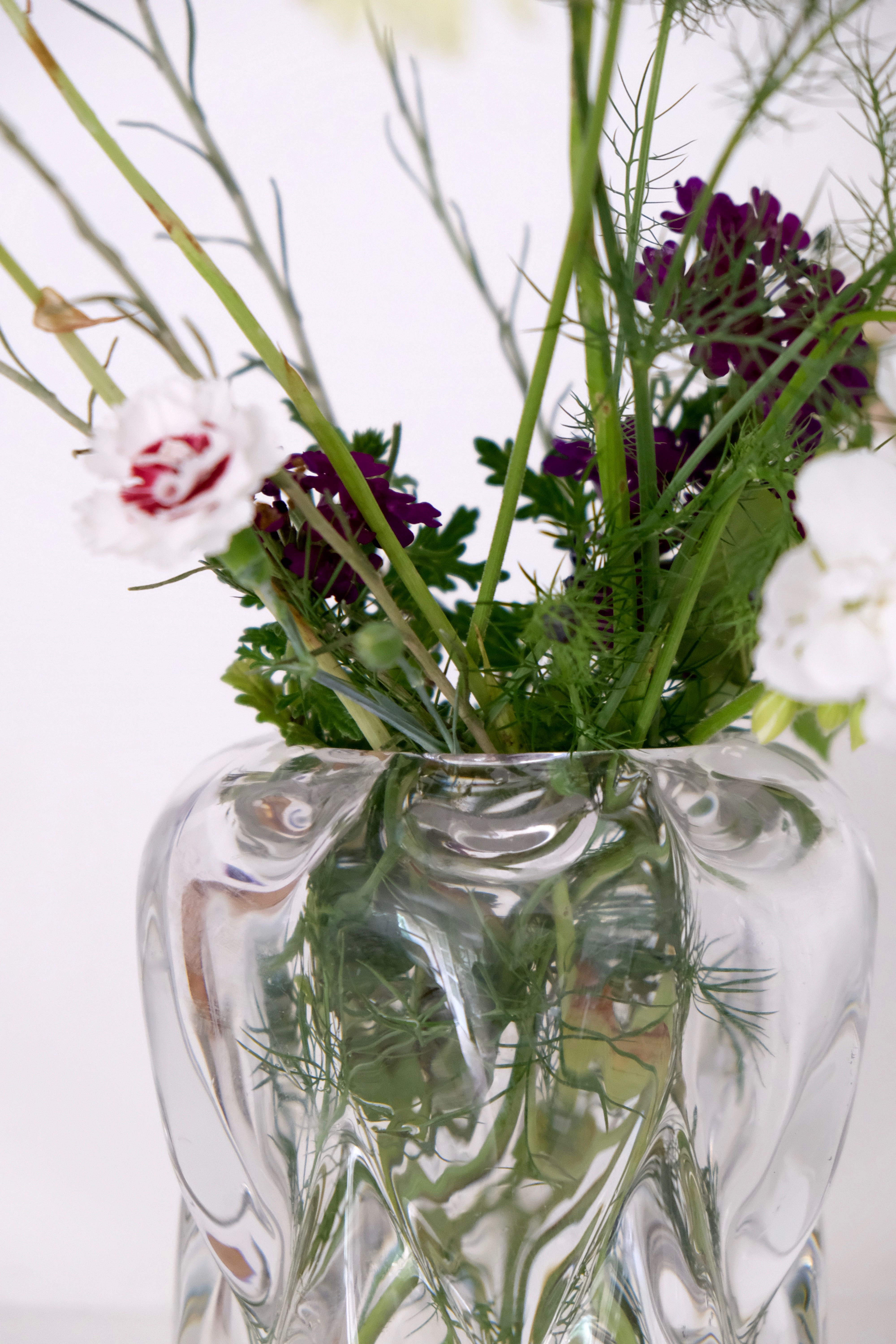 Art Deco vase in transparent thick crystal Val Saint Lambert 1920