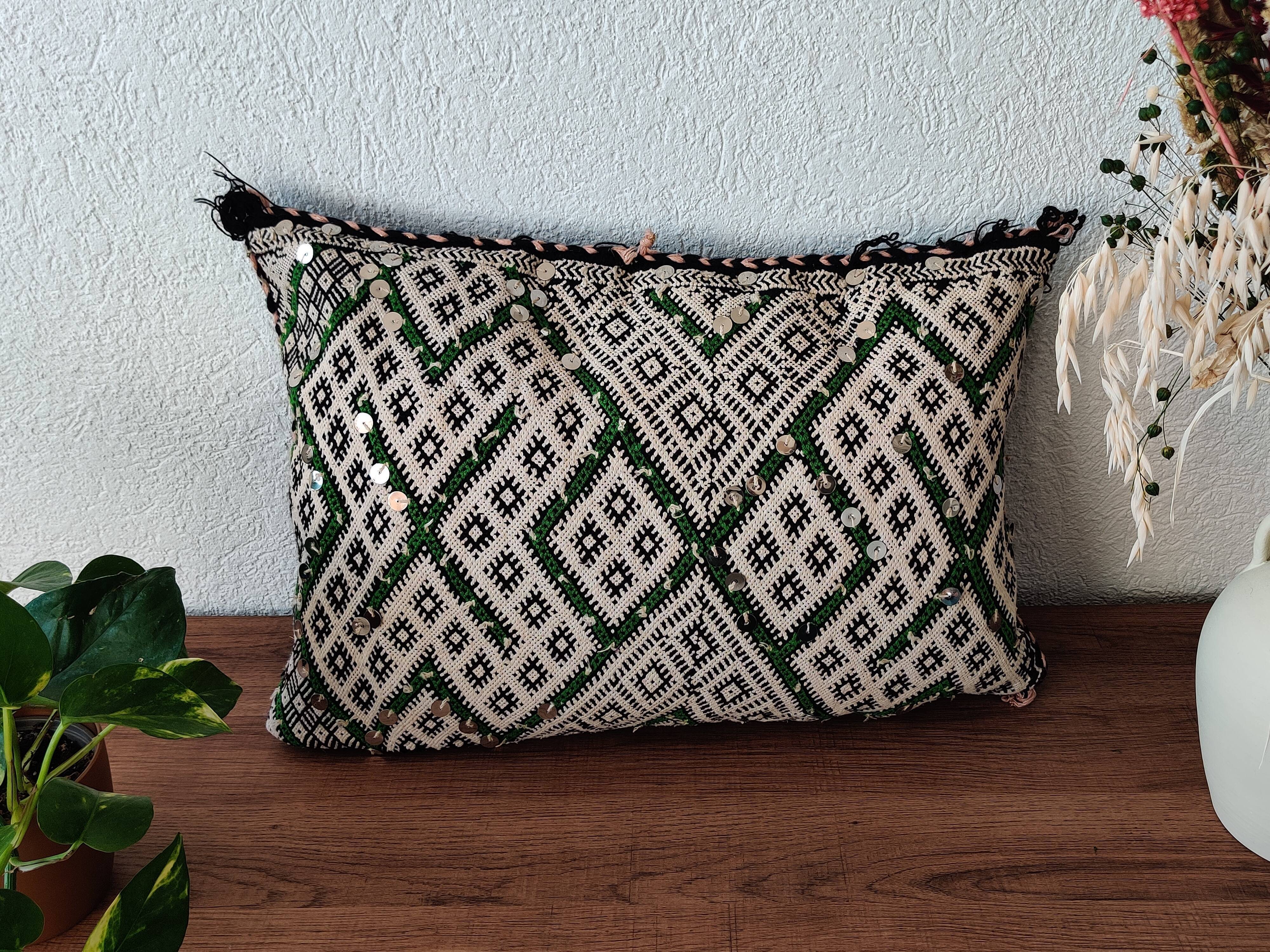 Berber cushion kilim green white