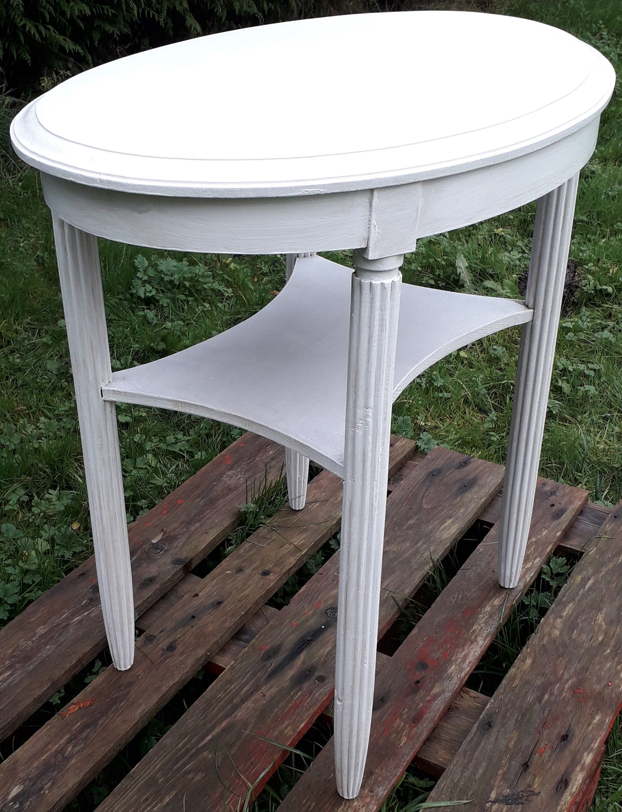 Oval table late 19th century wooden