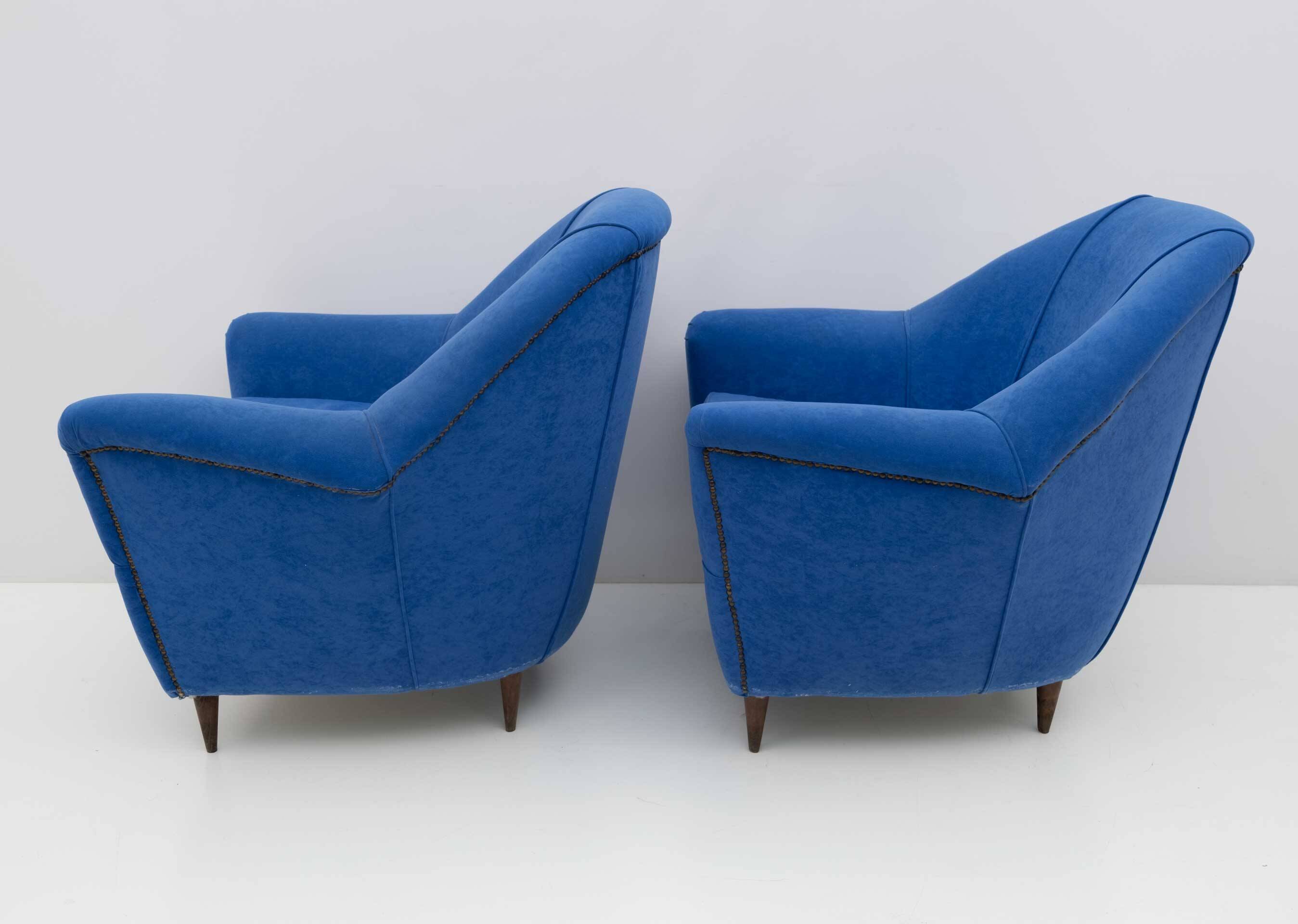Pair of Ico Parisi MidCentury Modern Italian Armchairs for Ariberto Colombo