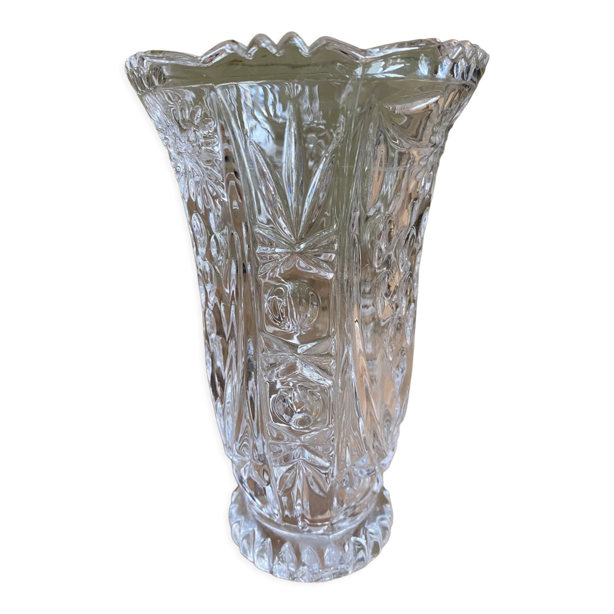 Vase en verre ciselé