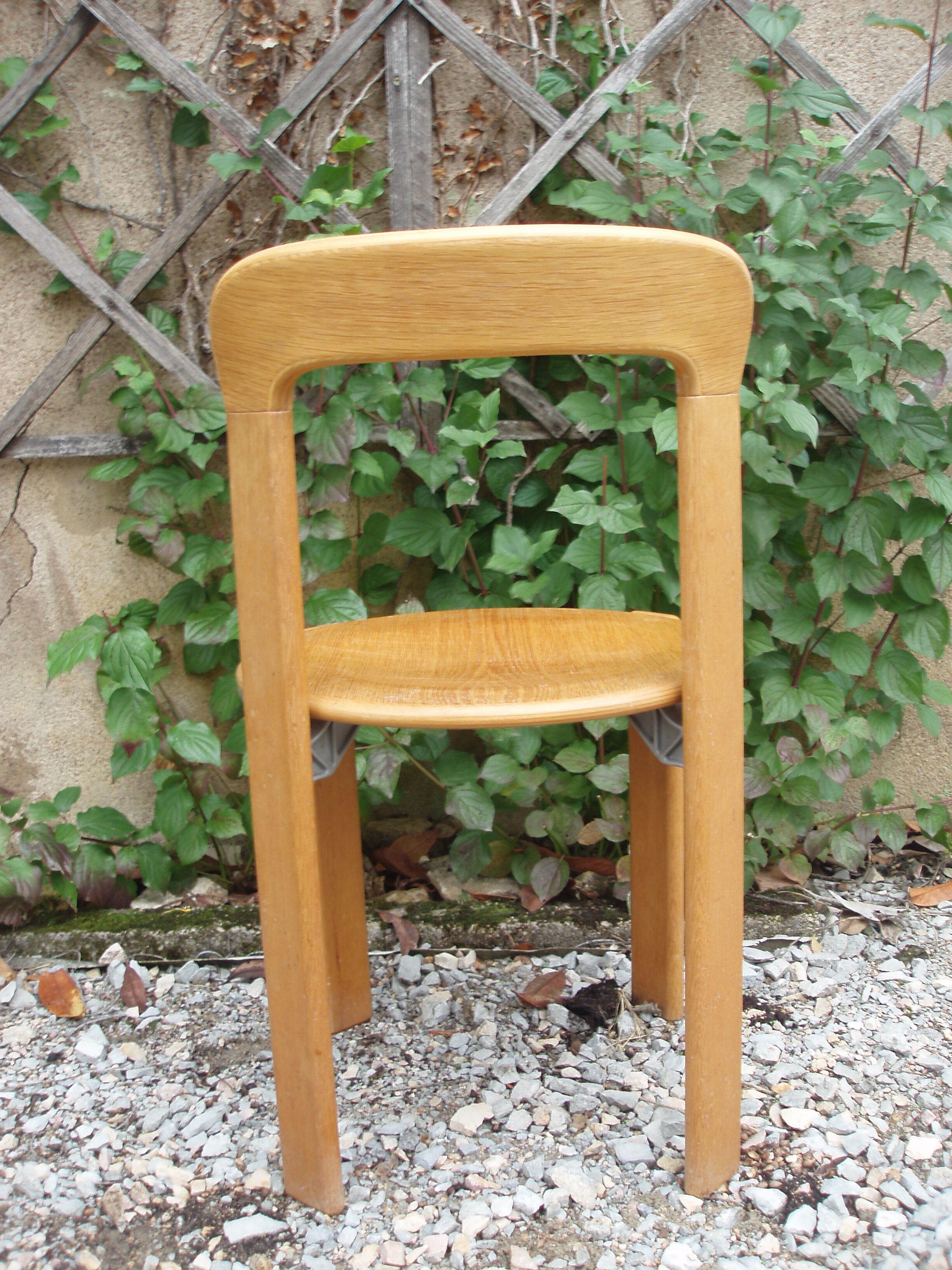 Série de 4 chaises Bruno Rey designer Suisse crée en 1971