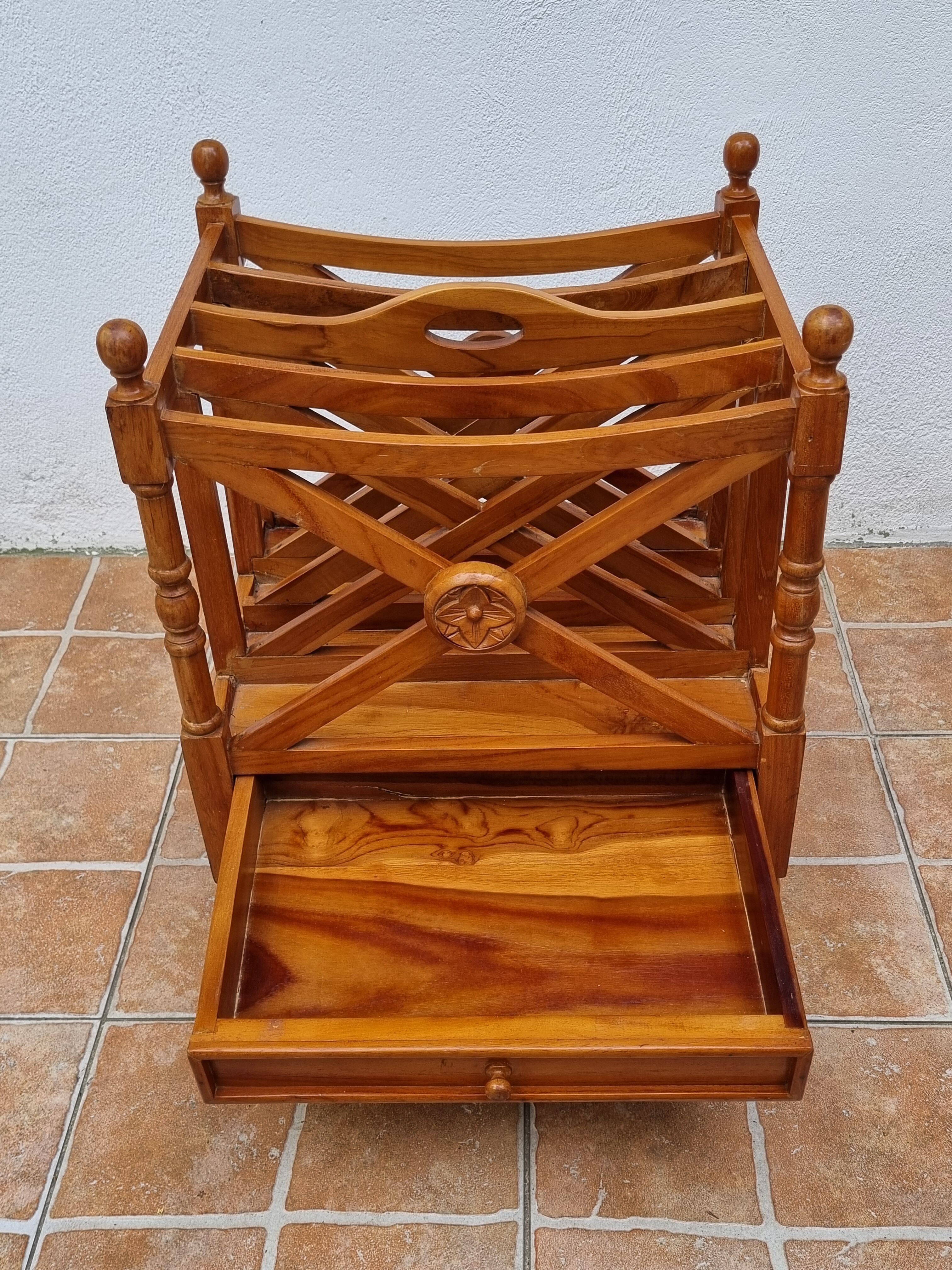 Vintage wooden magazine rack with drawer, English style, 60x45 cm.