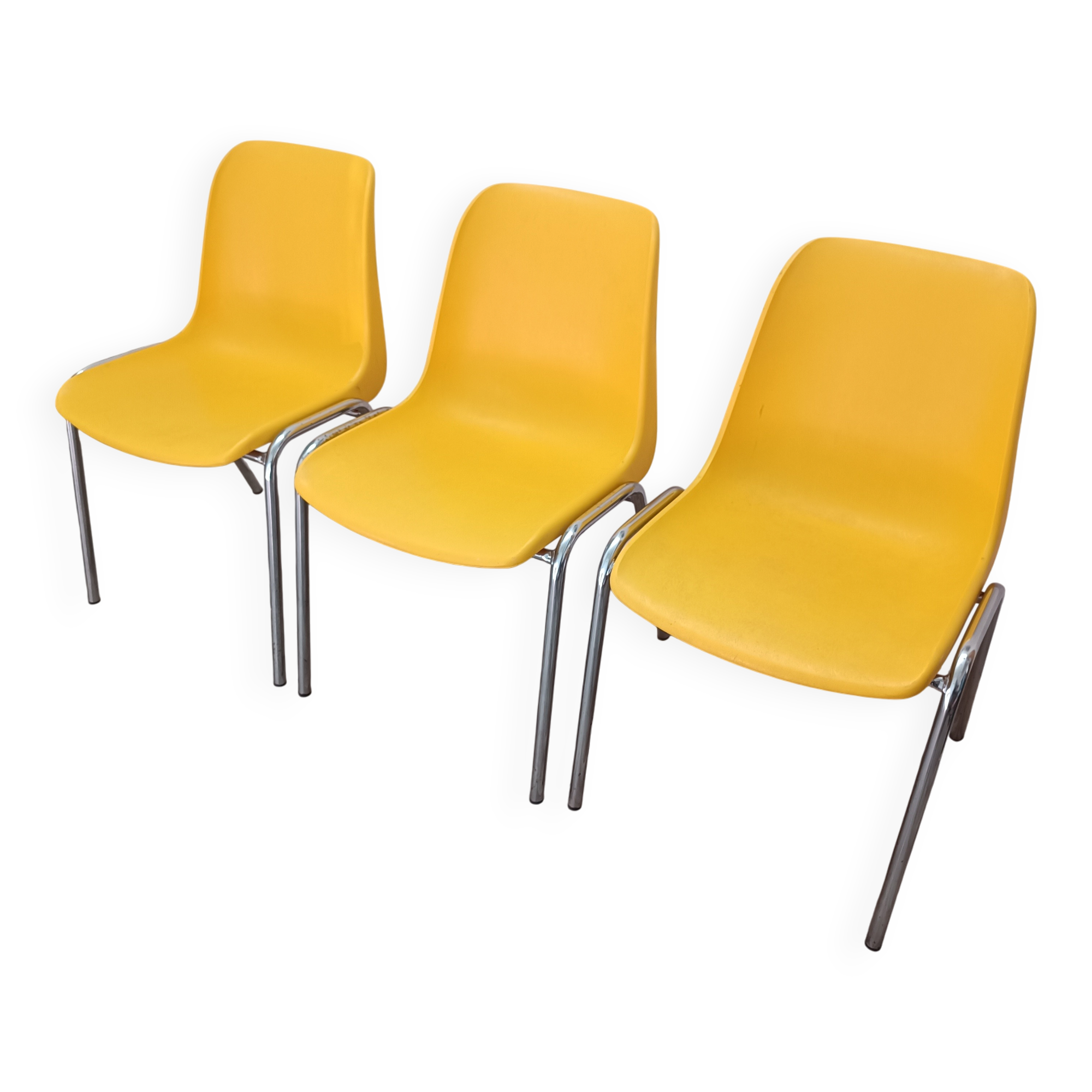 3 chaises Helene par Bericoplast
