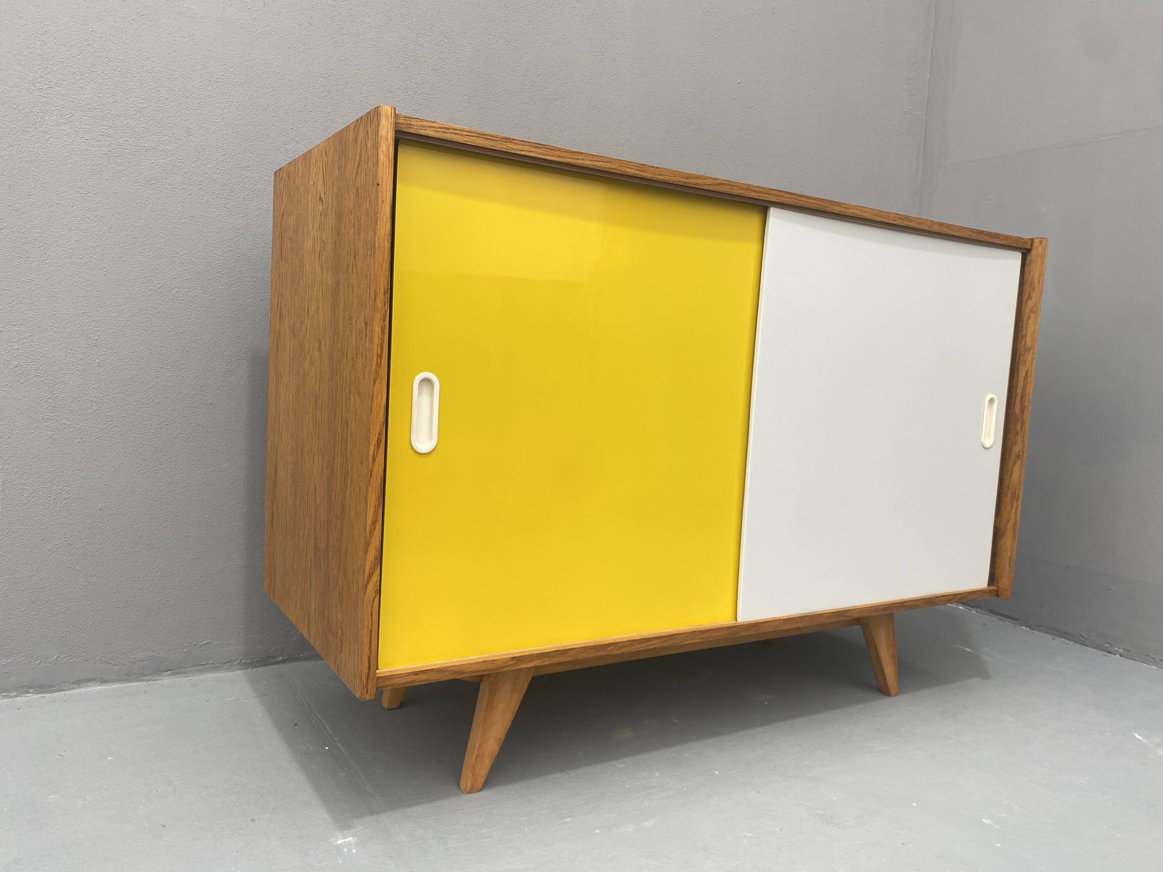 Mid century sideboard U-452 by Jiří Jiroutek, 1960´s, Czechoslovakia