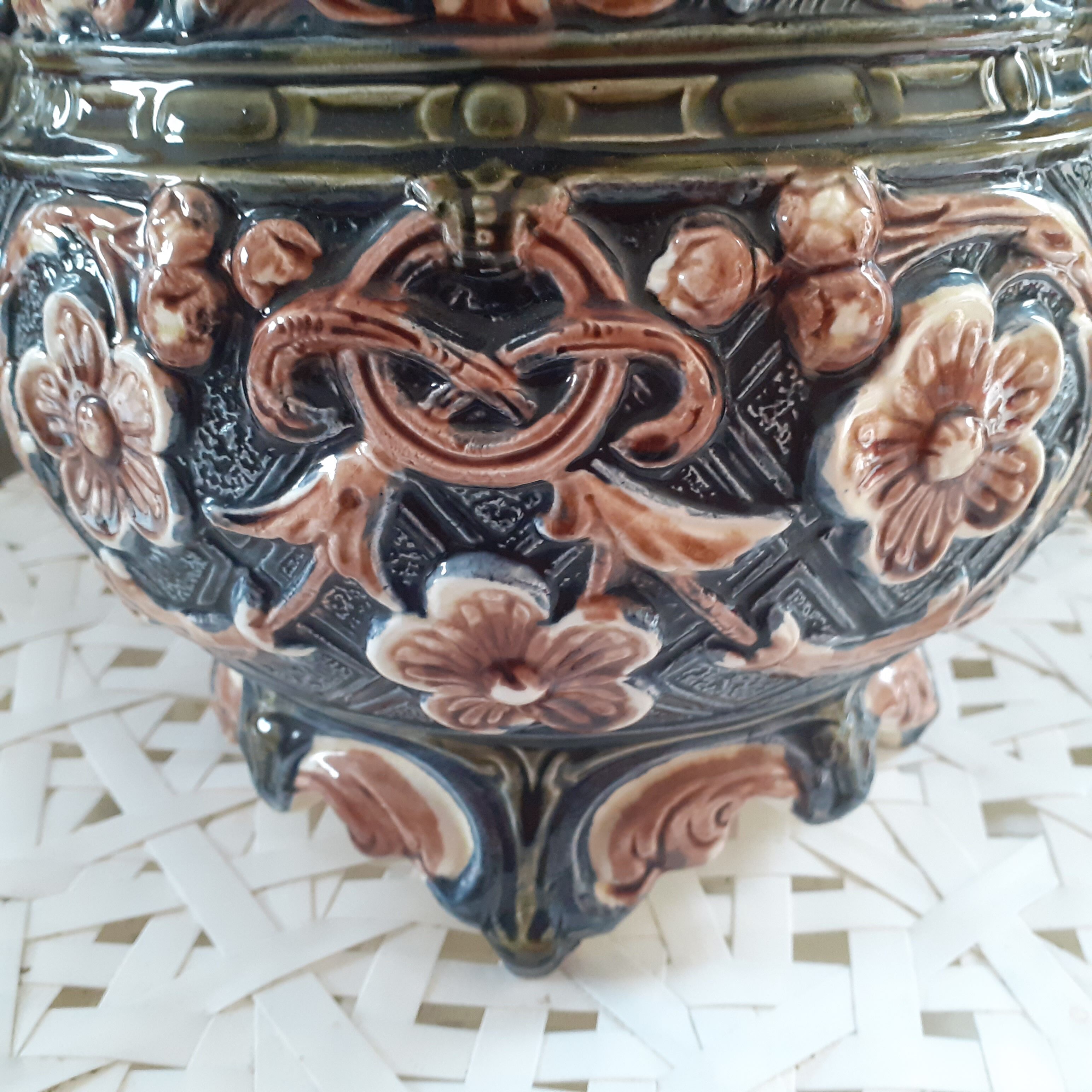 Ceramic pot cover