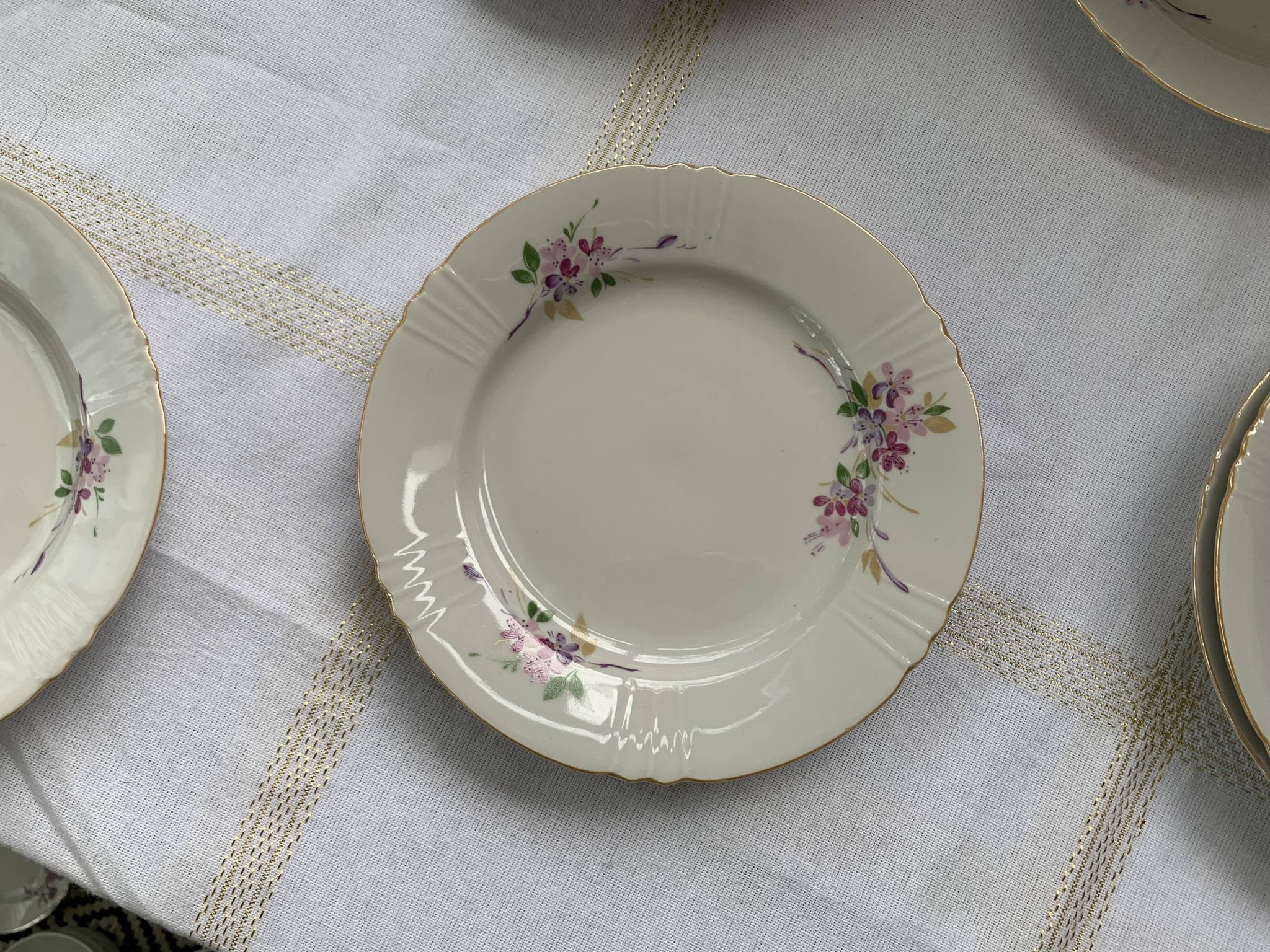 Set of 5 porcelain dessert plates pink and purple flowers