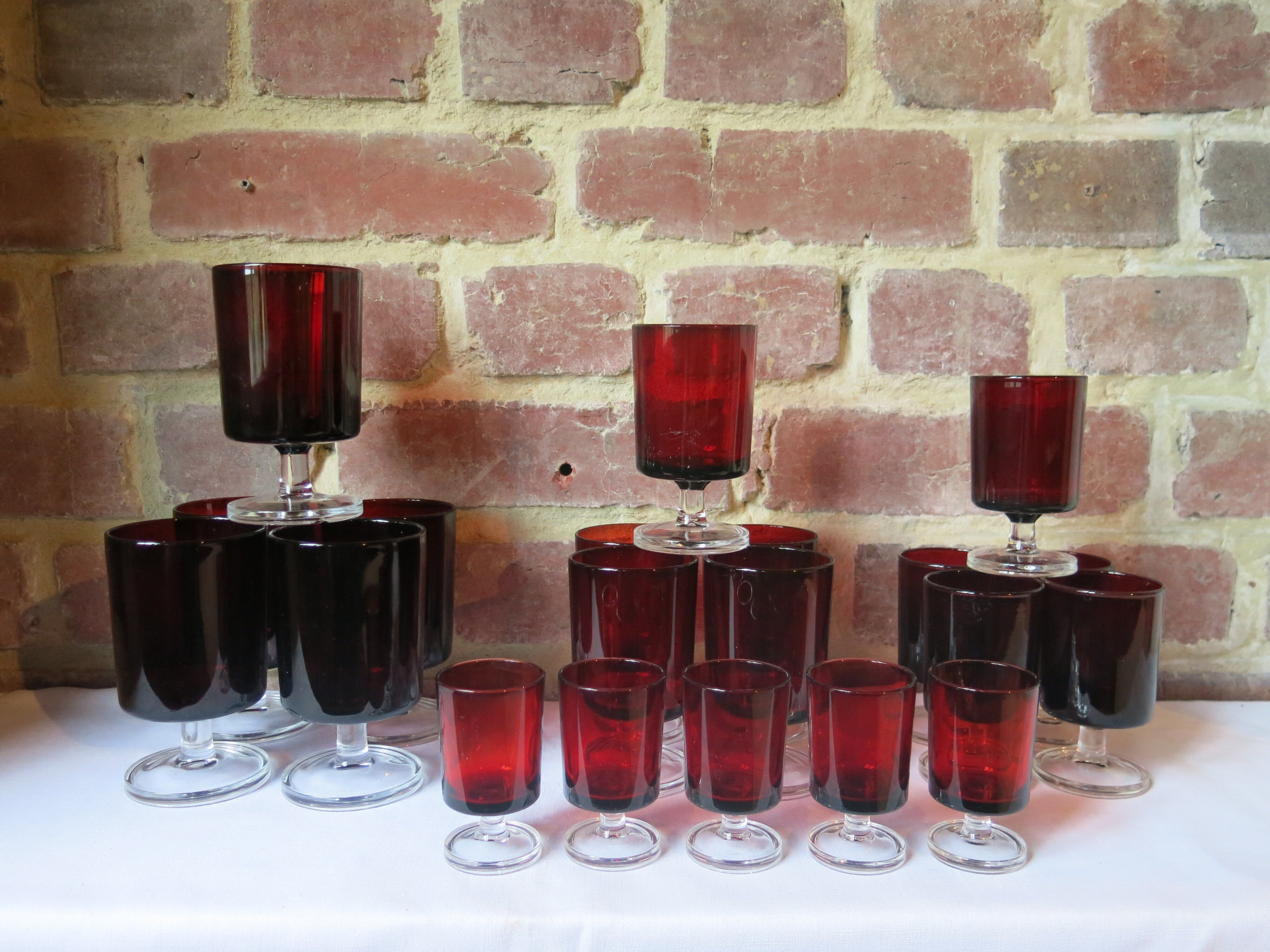 Set of 20 Arcoroc Ruby glasses of 4 different sizes