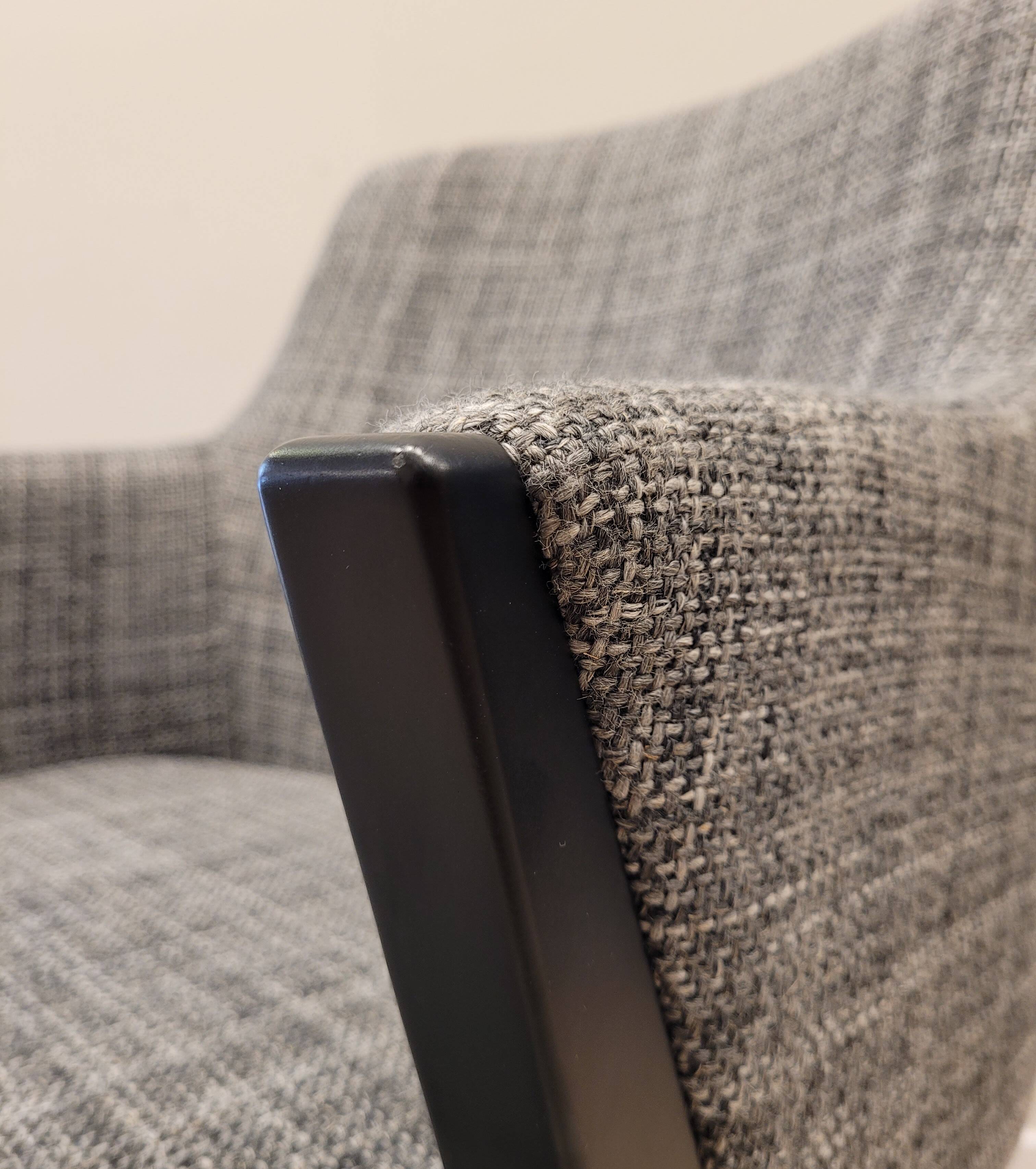 Silla “Kompass” designed by Roberto Tapinassi & Maurizio Manzoni, Roche Bobois,