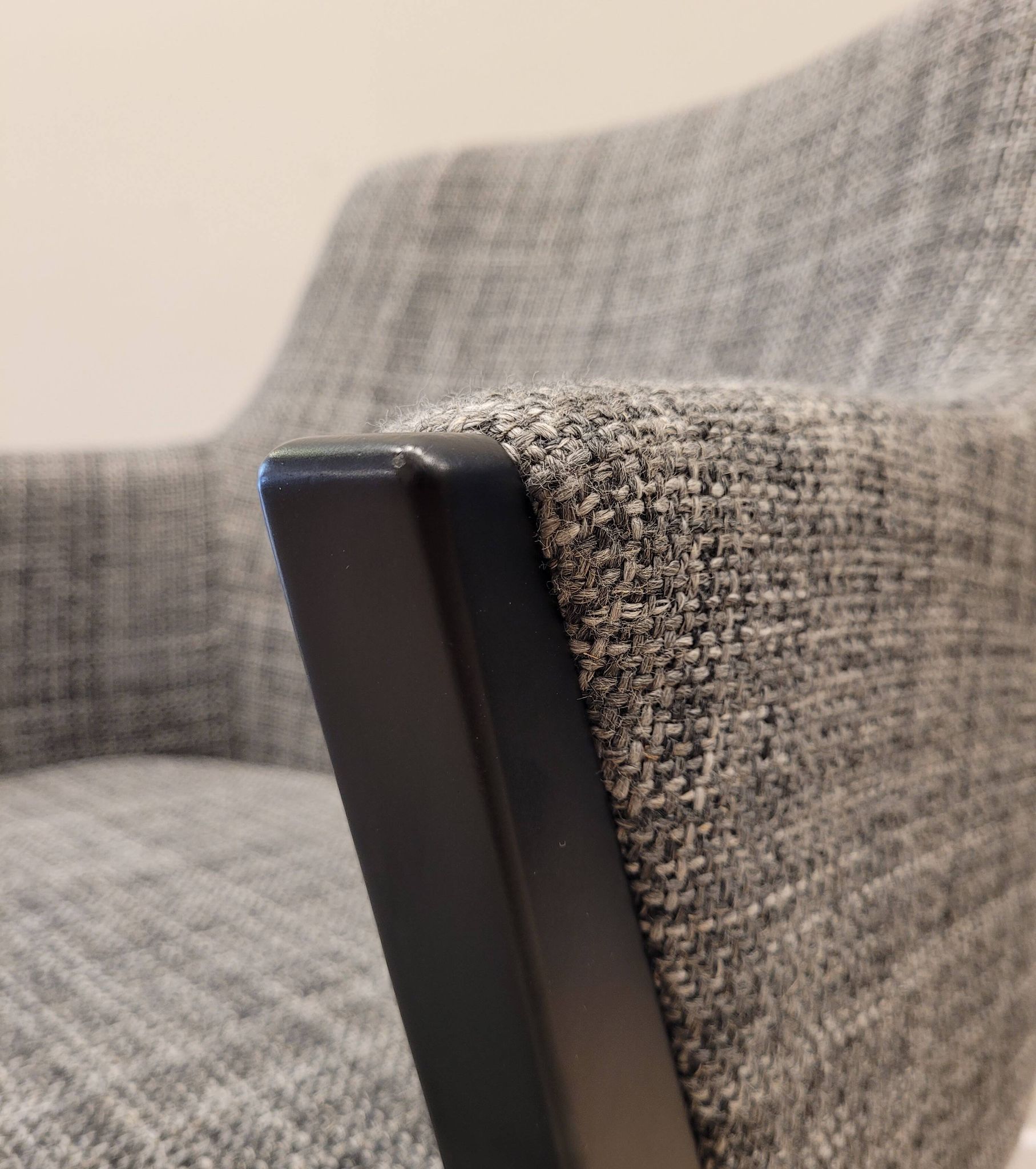 Silla “Kompass” designed by Roberto Tapinassi & Maurizio Manzoni, Roche Bobois,