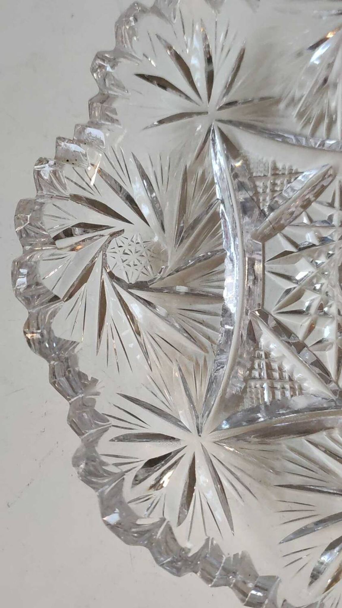Vintage pocket tray in cut Bohemian crystal. Sophisticated star/brass patterns. Stylish Czech Boho