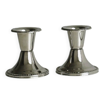 Paire de petits bougeoirs en métal léger