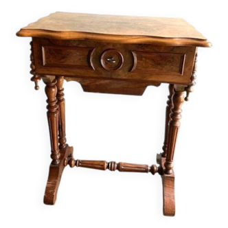Table d'appoint, travailleuse en noyer d'époque Louis Philippe milieu XIXème