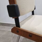 Marcom Chair