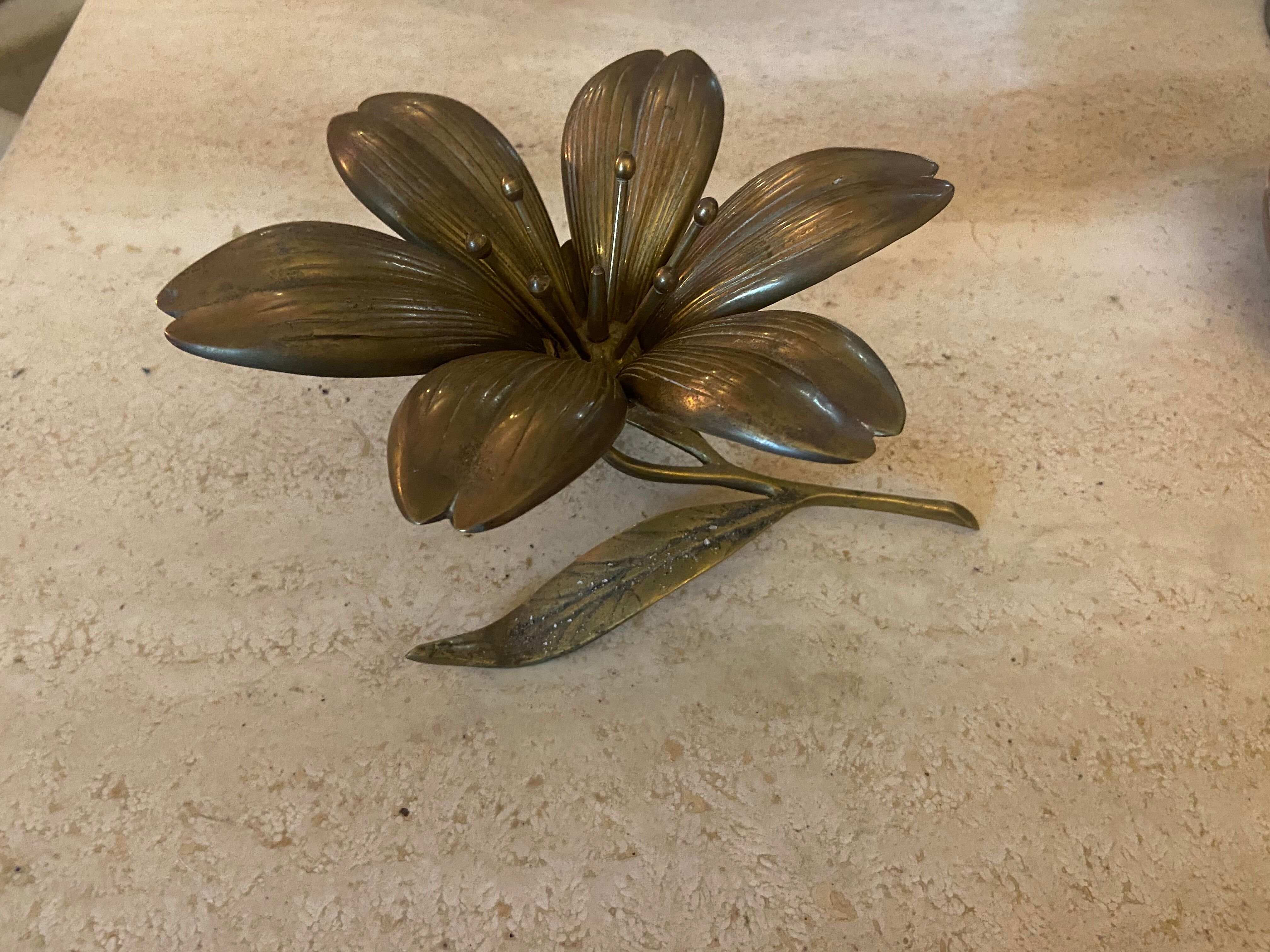 Vintage golden flower ashtray