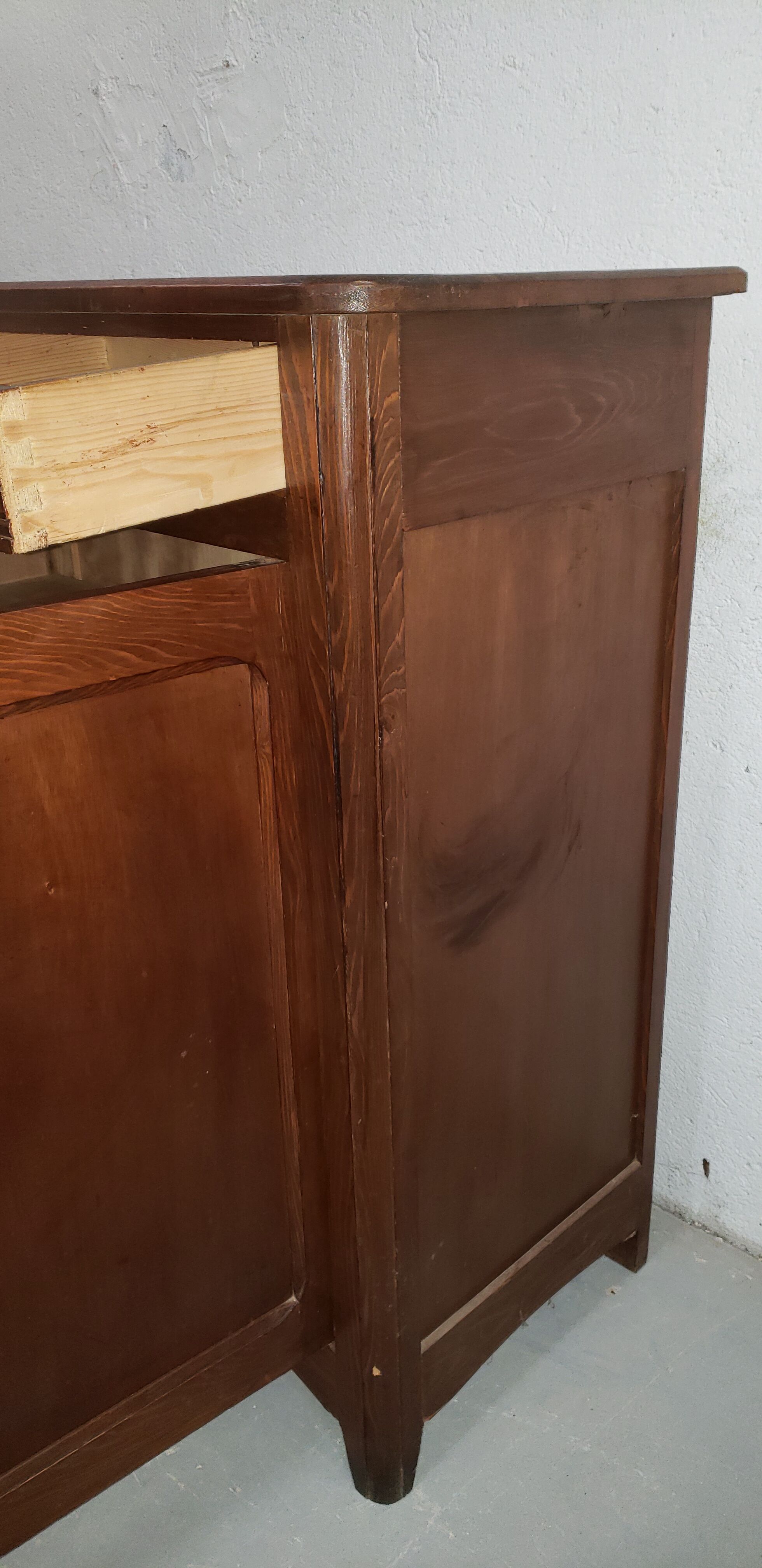 Parisian buffet in fir