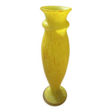 Vase pate de verre jaune
