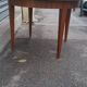 Table scandinave