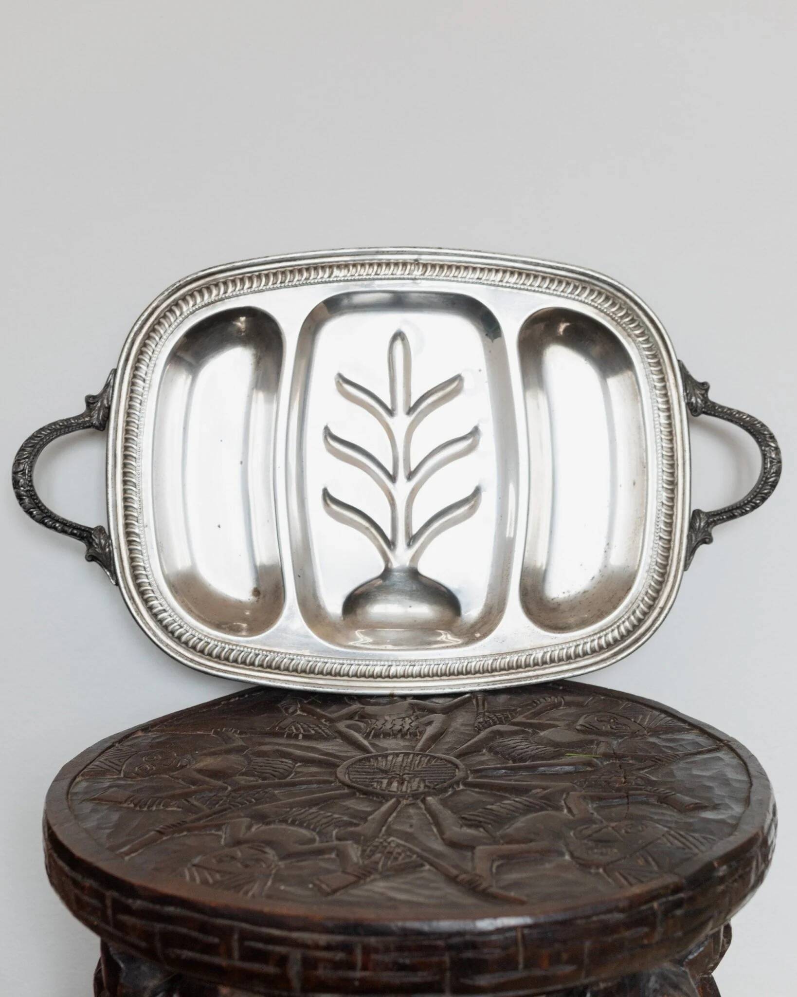 Plateau vintage en métal argenté - plat à rôtir en argent - design classique - Italie - années 1950