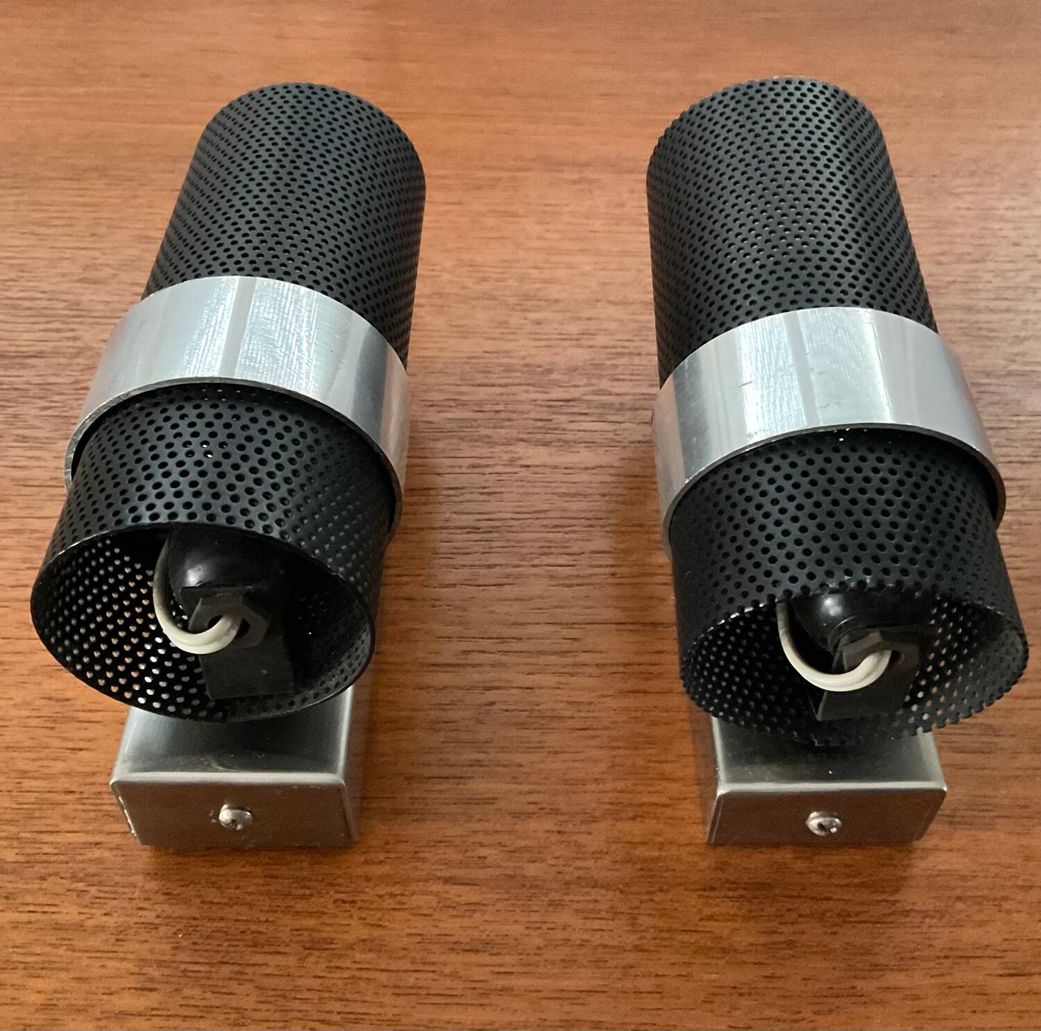 Pair of vintage wall lights from the 70s and 80s